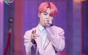 Jimin BTS Alami Kecelakaan Bak Anak TK di Konser Brasil