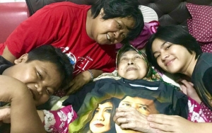 7 Tahun Lumpuh, Aminah Cendrakasih 'Mak Nyak' Habiskan Waktu Untuk Zikir
