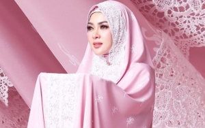 Pasca Disentil Ditjen Pajak, Mukena Mewah Syahrini Ketahuan Hasil Jiplak?