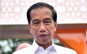 Akun Facebook Rocky Gerung yang Tulis 'Jokowi Culas, Licik, dan Rakus' Dipolisikan Relawan