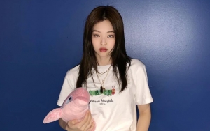 Setelah Unggah Foto 'Celana Dalam Kelihatan', Jennie Seksi Jalan-Jalan di Barcelona