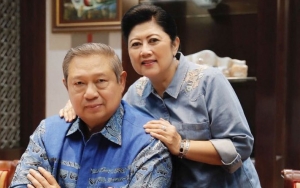 SBY Tak Kuasa Menahan Tangis saat Salami Warga di Pemakaman Ani Yudhoyono: Ibu Sudah Tiada