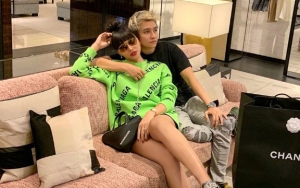 Lucinta Luna Bagikan Momen Lebaran Bareng Pacar Cantik, Pose Nungging Hingga 'Baju Tertukar' Disorot