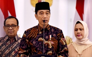 Kisah Bule Rela Panas-Panasan Antre Open House Jokowi: Saya Dari Dulu Berharap Bisa Ketemu Presiden