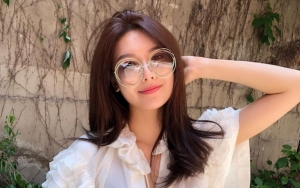 Sooyoung SNSD Umbar Belahan Dada di Foto Baru, Malah Dibilang Berat Badan Naik