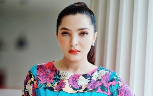 Ashanty Ungkap Punya Papa Sambung, Kaki Dan Baju Eyang Jadi Sorotan
