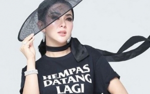  Ngamar Di Selandia Baru, Gaya Syahrini Kayak Uget-uget Saat Naik Helikopter Jadi Sorotan