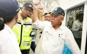 Cuitkan Pentingnya Memaafkan, Warganet Justru Soroti Pose Kocak Menteri PUPR