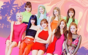 Twice Rilis 'HAPPY HAPPY' Dan 'Breakthrough', Langsung Trending Dan Sukses Puncaki Chart