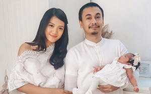  Cara Istri Raditya Dika Gendong Bayi Disorot, Anissa Aziza Beri Penjelasan