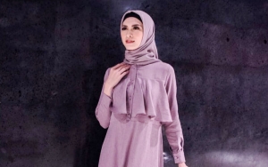 Donita Curhat Pernah Diketawain Banyak Orang Gara-Gara Pakai Baju Mirip Kain Gorden