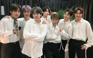 Ratusan Fans Tak Bisa Masuk Fanmeeting BTS Meski Punya Tiket, Agensi Beri Penjelasan