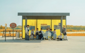  Stray Kids Naik Bus Misterius Ke Dunia Baru Di Teaser MV Comeback 'Side Effects'