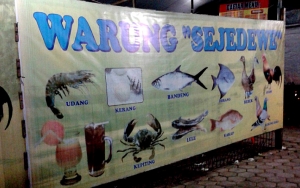 Warung Sejedewe Yang Punya Banyak Langganan