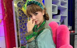  Komentar Dinar Candy Di Foto Richard Kyle dan Jessica Iskandar Yang Dadanya Ngintip Disorot