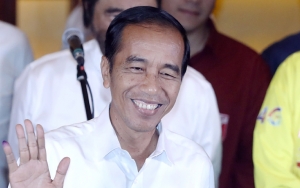 Jokowi Akui Sistem Zonasi PPDB Bermasalah, Mendikbud Revisi Aturan