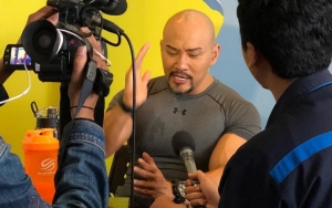 Deddy Corbuzier Teteskan Air Mata Usai Resmi Jadi Mualaf, Banjir Ucapan Selamat dari Rekan Artis