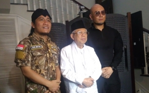 Diimami Ma'ruf Amin, Foto Deddy Corbuzier Saat Khusyuk Salat Berjamaah Beredar