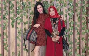 Della Perez Adik Mendiang Jupe Mantap Berhijab, Sri Wulansih Sang Ibu Berikan Alasan Ini