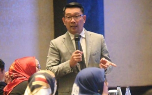 Sempat Berselisih Pendapat, Ridwan Kamil Serahkan Kasus Rahmat Baequni Pada Aparat Penegak Hukum