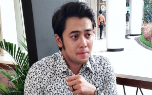  Kriss Hatta Nangis Di Depan Hakim Kenang Masa Lalu, Anggap Hilda Vitria Istri Sekaligus Investasi
