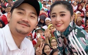 Diolok Pasangan Lebai, Dewi Persik Bela Angga Wijaya