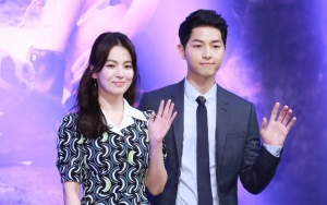 Teman Song Joong Ki dan Song Hye Kyo Angkat Bicara Soal Gosip Terkait Perceraian Mereka
