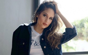  Cinta Laura Pamer Goyangan Heboh di TikTok, Netter Auto Ingat Skandal 'Tindih-tindihan' Eks Pacar