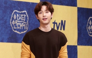 Alami Kerontokan Parah Akibat Stres, Rambut Tipis Song Joong Ki Memprihatinkan