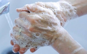 Rajin Mencuci Tangan Dengan Air Mengalir Dapat Mencegah dari Tertular Hepatitis A