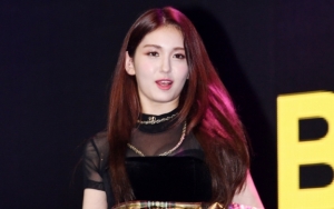 Jeon Somi Justru Tuai Cibiran Usai Pamer Gambar di Tas Louis Vuitton Hasil Karya Sendiri