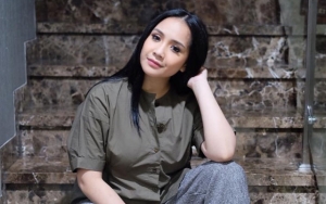 Nagita Slavina Cantik Mempesona Jadi Cover Majalah Wanita, Dijuluki 'Sang Ratu Online'