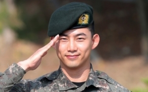 Taecyeon Minta Tolong dan Bongkar Pesan Jahat Kiriman Sasaeng Untuknya dan Member 2PM Lain