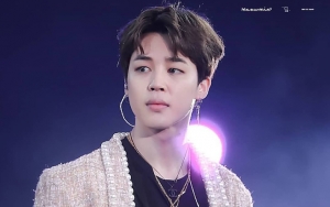 Jimin BTS Belanja dan Makan di Kaki Lima Tanpa Repot Tutupi Wajah, Netizen Kagum