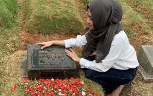 Vanessa Angel Buktikan Jadi Anak Yang Berbakti Pada Ibunda