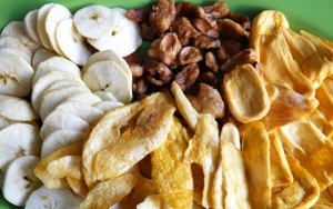 Wajib Banget Coba Keripik Gurih Yang Terbuat Dari Buah-buahan