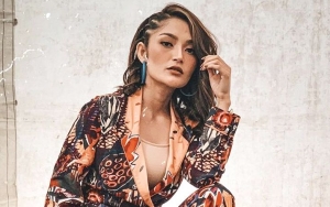 Siti Badriah Syok Dicium Fans Saat di Atas Panggung, Netter Geram Anggap Pelecehan