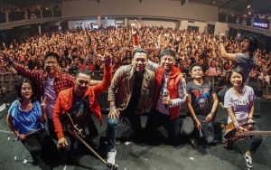 Konser Base Jam di Aceh Mendadak Dibubarkan Massa Gara-Gara Personel Ini Tak Berhijab
