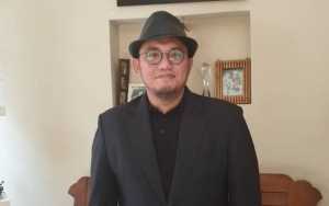 Heboh Stiker 'Terima Kasih Jokowi' di Badan Pesawat, Dahnil Anzar Minta Direksi Garuda Dipecat