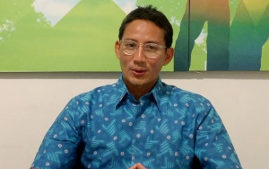 Jawab Tantangan Bottle Cap Challenge, Sandiaga Uno Malah Di-bully Gegara Video Editan