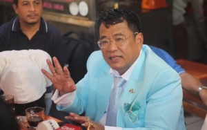 Dituding Selingkuh Kencani Sekretaris, Hotman Paris Semprot Haters Recehan Dengan Pamer Kekayaan