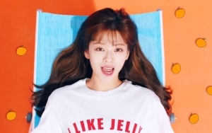 Wajah Jeongyeon Twice Disindir Tak Cantik Saat Tiba di Bandara Sambil Gendong Momo
