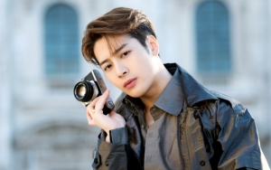 Jackson GOT7 Gagal Saat Ikut Bottle Cap Challenge Sambil Pamer Abs, Fans Ngakak Usai Lakukan Ini