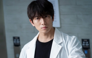 Ji Sung Meringkuk Seorang Diri di Poster 'Doctor John', Netter Malah Ingat 'Kill Me Heal Me'
