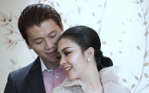 Syahrini Goda Bayi dan Pamer Perut Buncit Dikira Hamil, Wajah Reino Polos Main Hompimpa Bikin Gemas