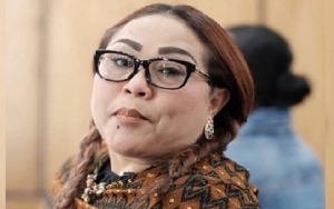 Ekspresi Pilu Nunung Saat Ditangkap Kasus Narkoba Gegerkan Netizen
