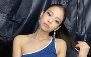 Jennie BLACKPINK Pose Sensual Pakai Baju Tipis di Ranjang, Begini Kata Netizen
