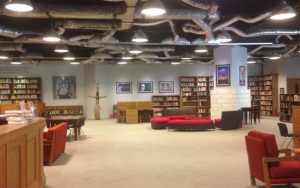 Kunjungi Cafe Perpustakaan Freedom di Jakarta yang Punya Banyak Koleksi Buku