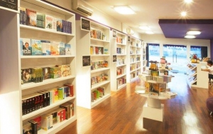 Nikmati Waktu Santaimu di Bookshelf Cinere Jakarta Sambil Membaca Buku
