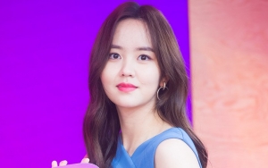 Kim So Hyun Promosi 'Love Alarm', Pakai Seragam Sekolah Bikin Netizen Kagum 